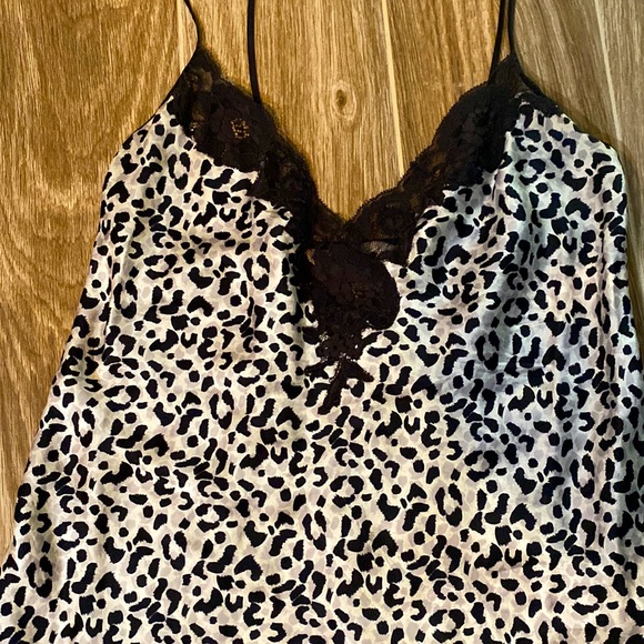 Victoria’s Secret Size M - Picture 3 of 5